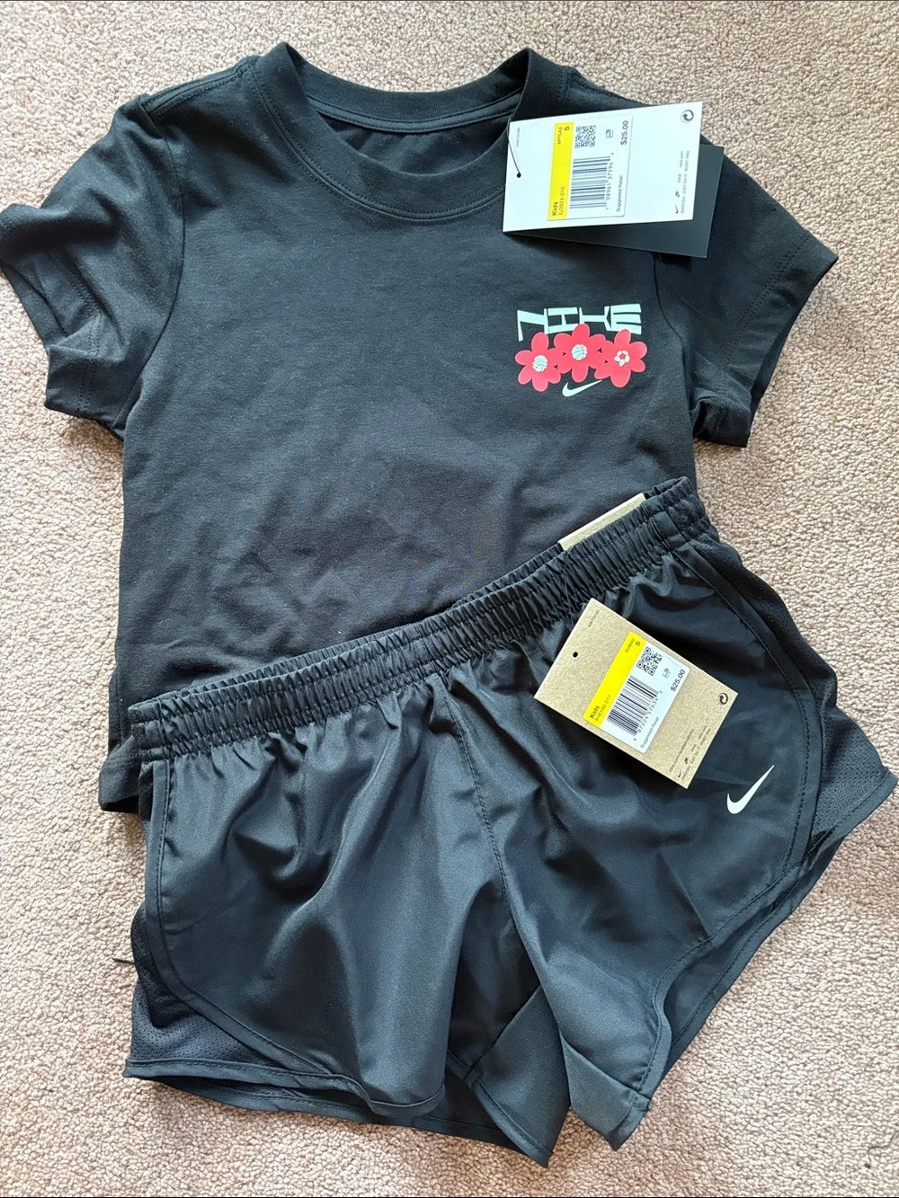 Nike Kids Girls lot set bundle 6 tshirts athletic shorts leggings size small NWT